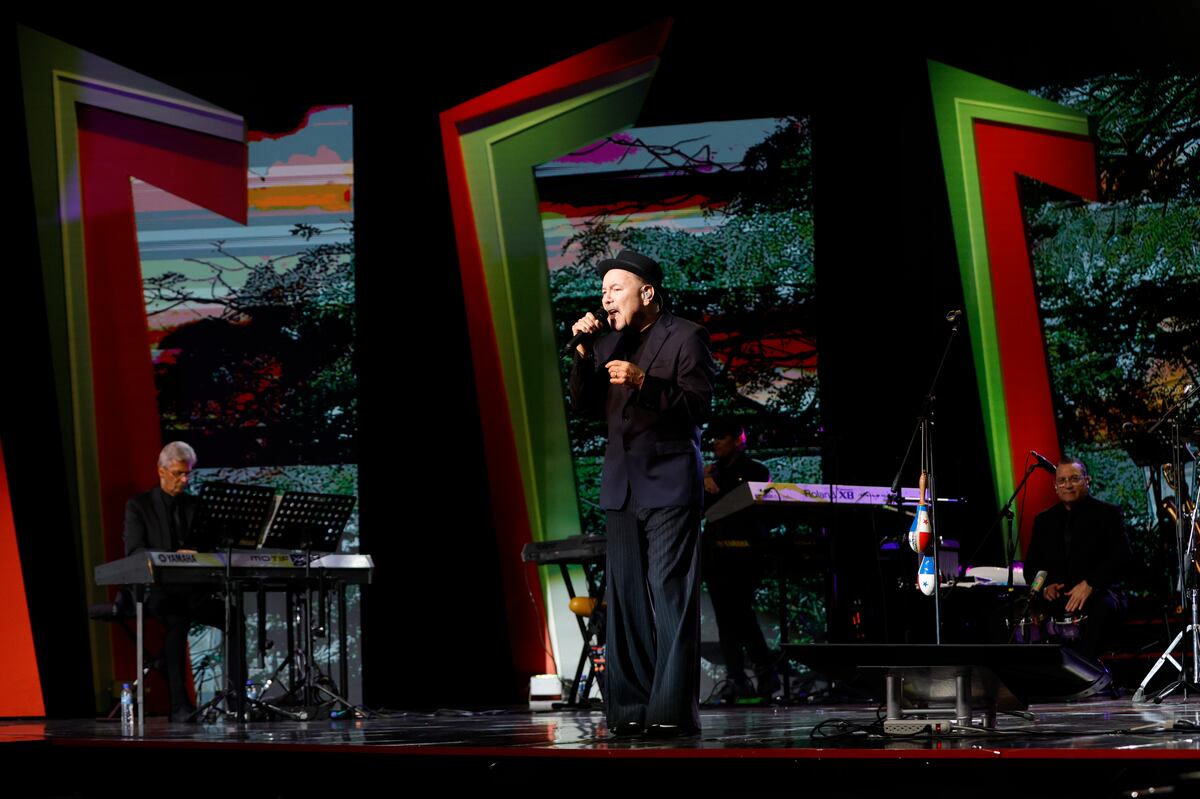 10 fotos de la presentación de Rubén Blades en la Teletón 20-30