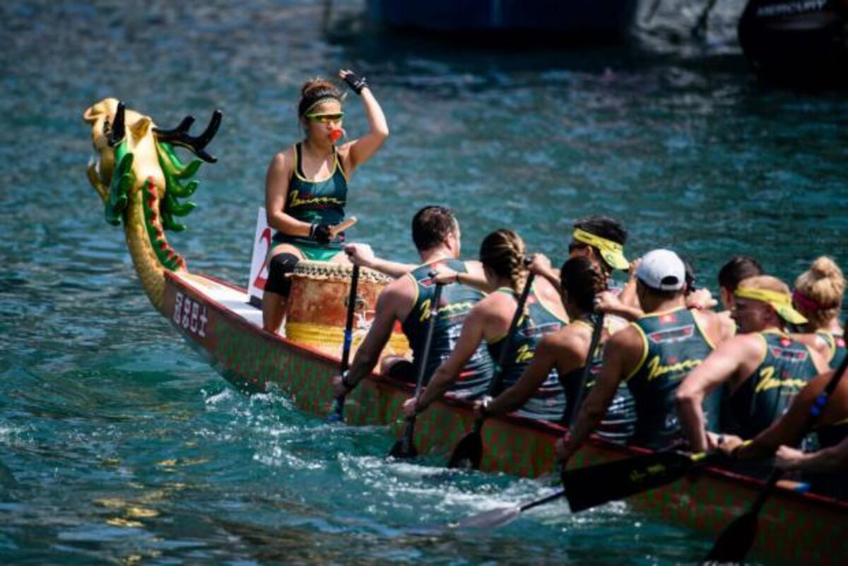 A remar: botes de Dragón en Asia