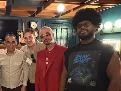 Xito Lovell, trombonista panameño, junto a J Balvin y Gilberto Santa Rosa en ‘The Tonight Show’ con Jimmy Fallon