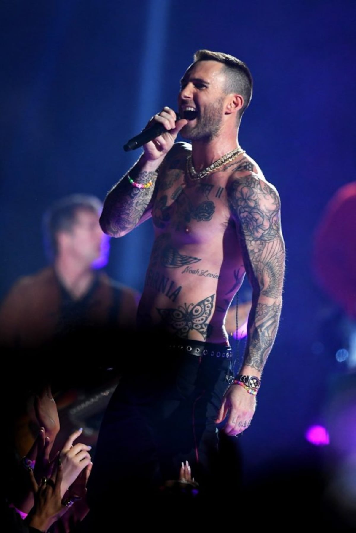 10 fotos de Adam Levine (sin camisa) en el medio tiempo del Super Bowl
