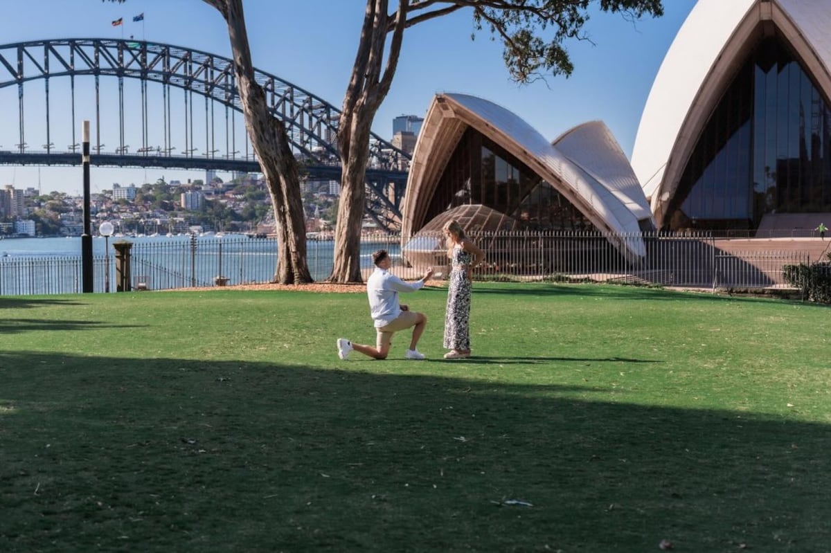 La futbolista panameña Riley Tanner se compromete con su novio en Australia