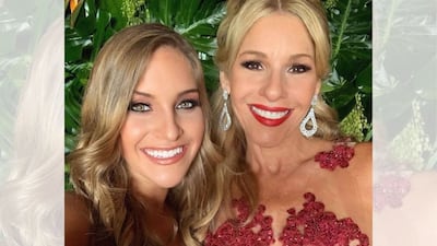 Ana Gretel Barreiro, una de las hijas de la presentadora Jenia Nenzen, se casó por la iglesia