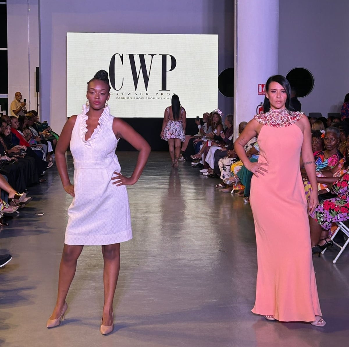 Cuatro mujeres privadas de libertad desfilaron en la apertura de un ‘fashion show’ en Ciudad de las Artes