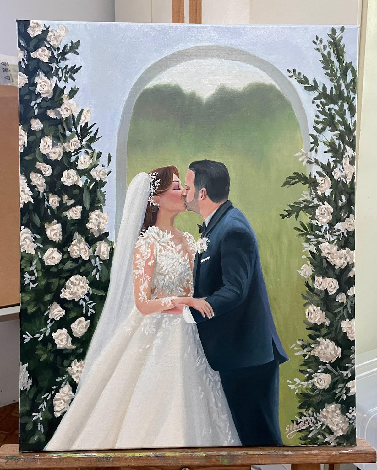 La artista panameña que pinta bodas en vivo y convierte recuerdos en obras eternas