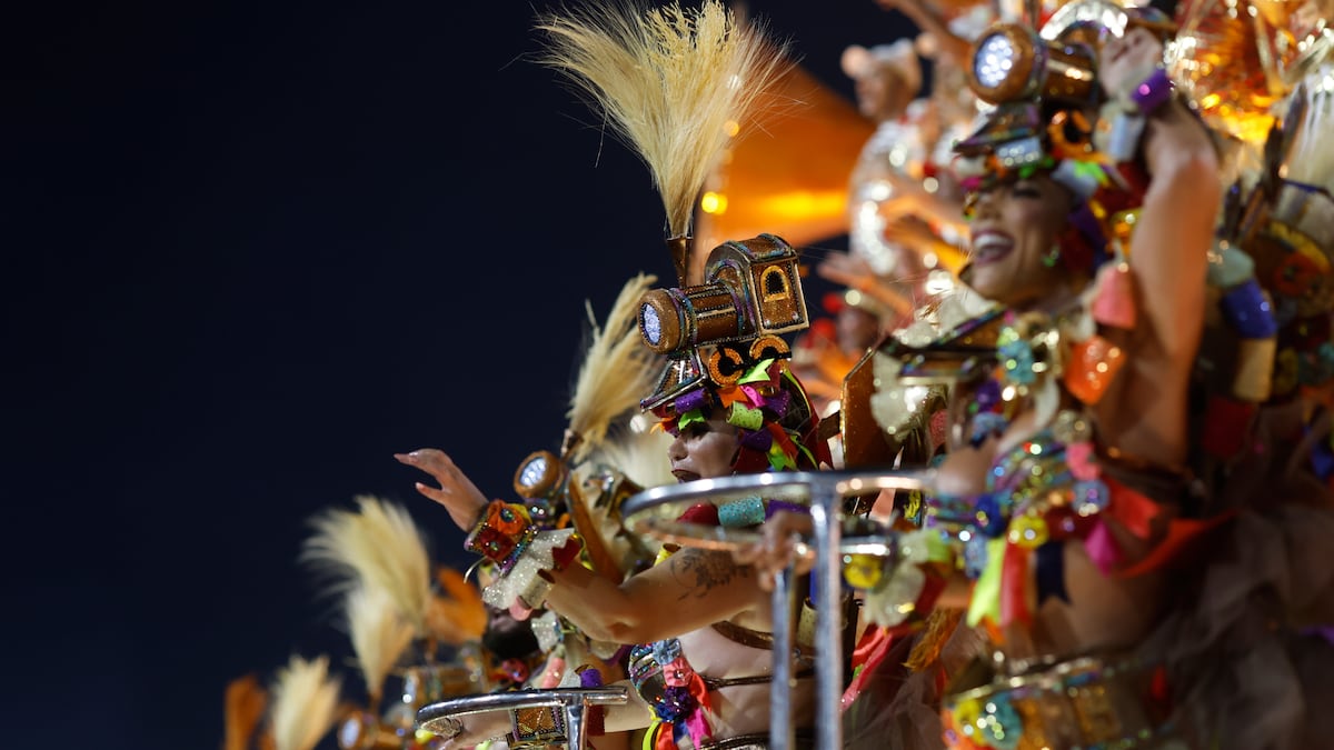 La moda de Dolce & Gabbana brilla en el triunfo de la escuela de samba ‘Unidos do Viradouro’ en el Carnaval de Río 2026