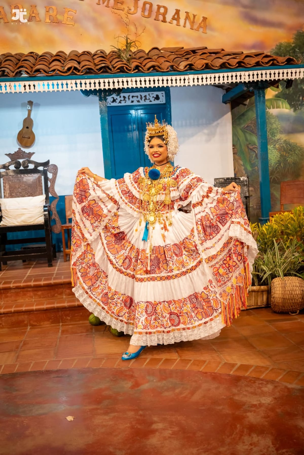 La pollera panameña a través de las reinas de nuestros festivales