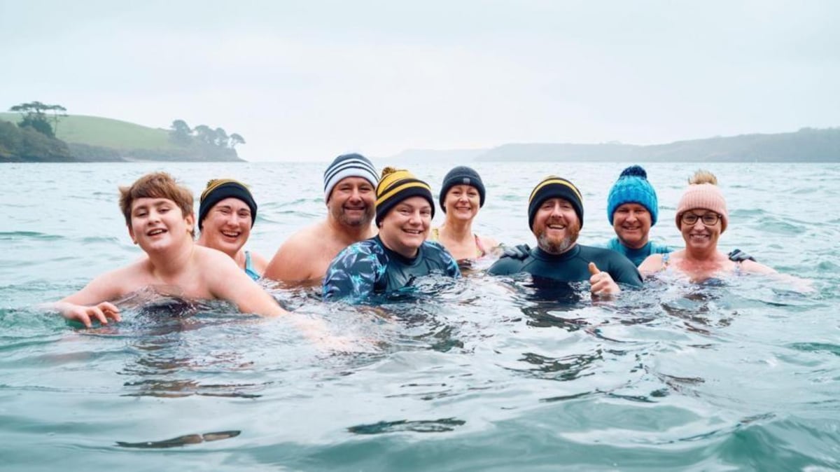 Qué tan buenos son para la salud los saunas y los baños en agua fría, según la ciencia