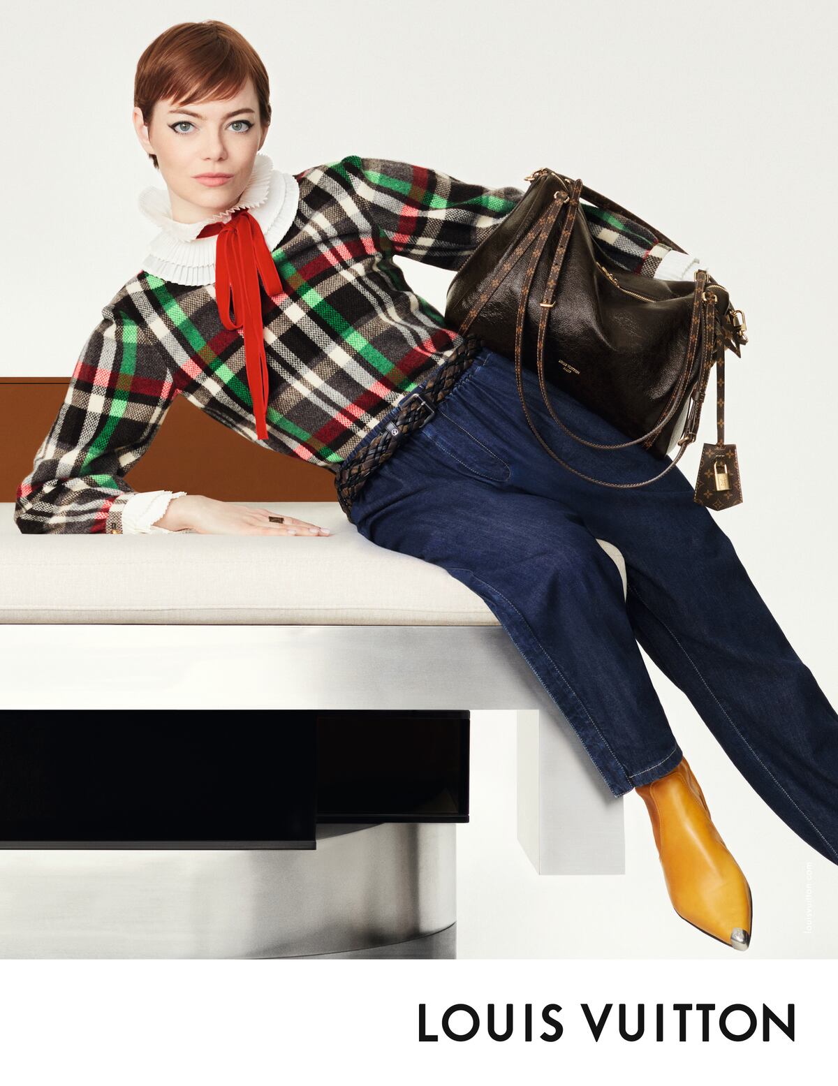 Emma Stone y Hoyeon, protagonista de Squid Game, protagonizan nueva campaña de Louis Vuitton