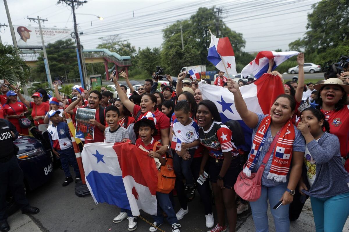 Imágenes de la Sele a su llegada a Panamá