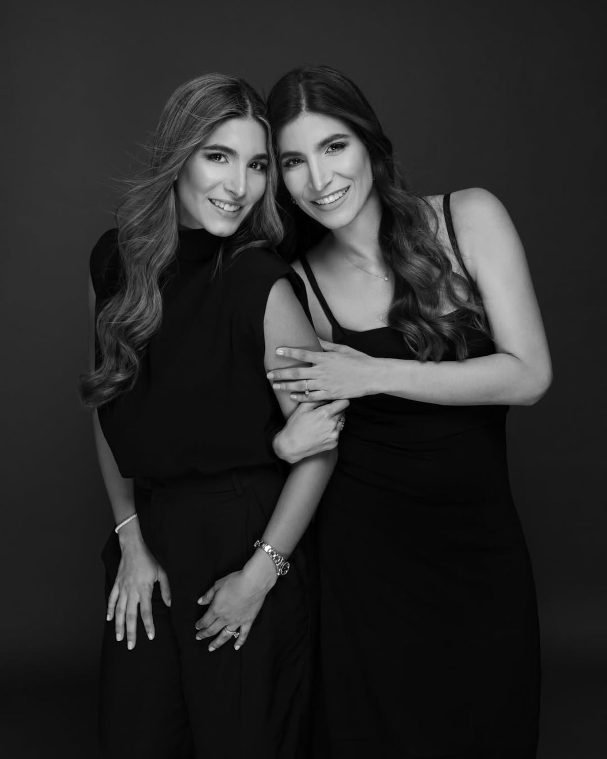 Alexandra y Monique, las mellizas del presidente Mulino están de cumpleaños