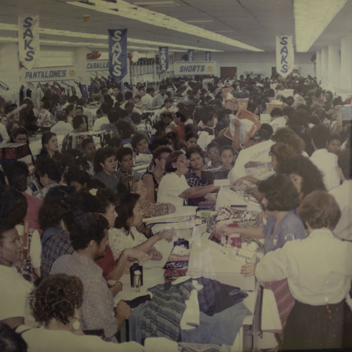 Modas Saks, desde Santa Ana hasta la Vía España