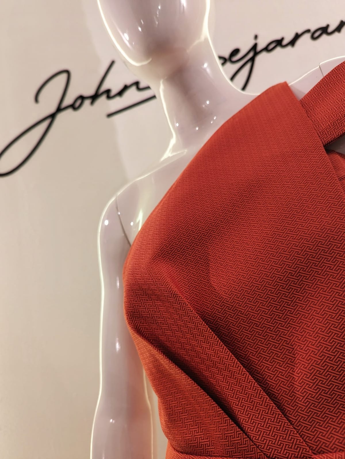 Trajes recatados en los actos de la toma de posesión