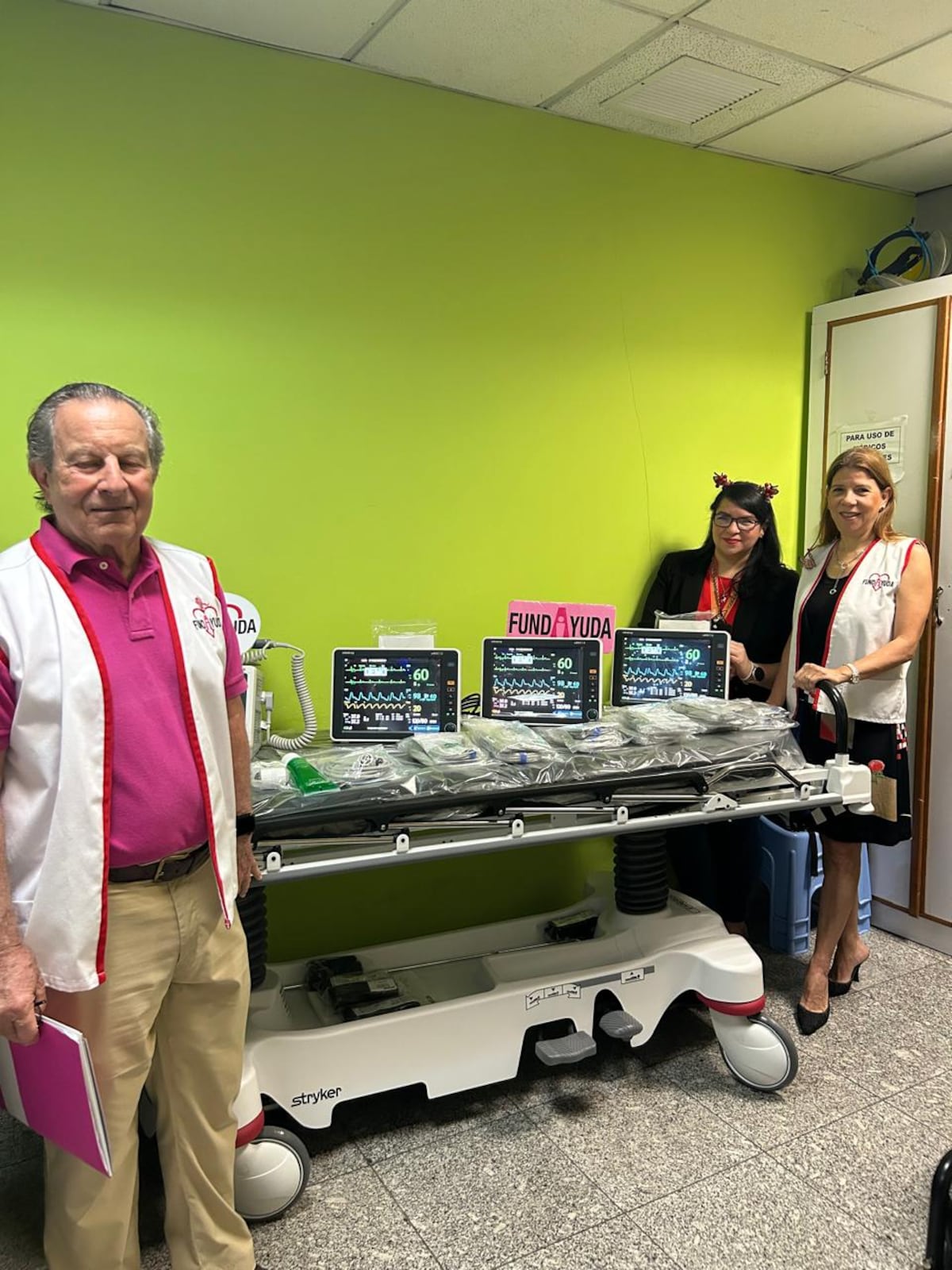 FundAyuda realiza segunda entrega de equipos e insumos al Hospital Oncológico Nacional