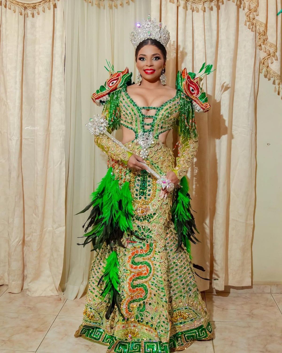 Noche de coronación: así lucieron las reinas el viernes de Carnaval