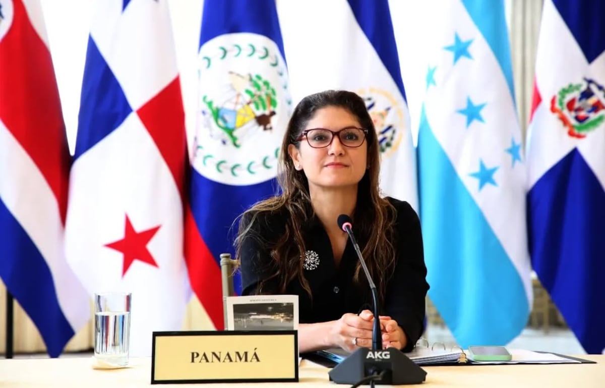 La ex canciller Erika Mouynes, primera panameña en publicar en la revista Harvard Business Review