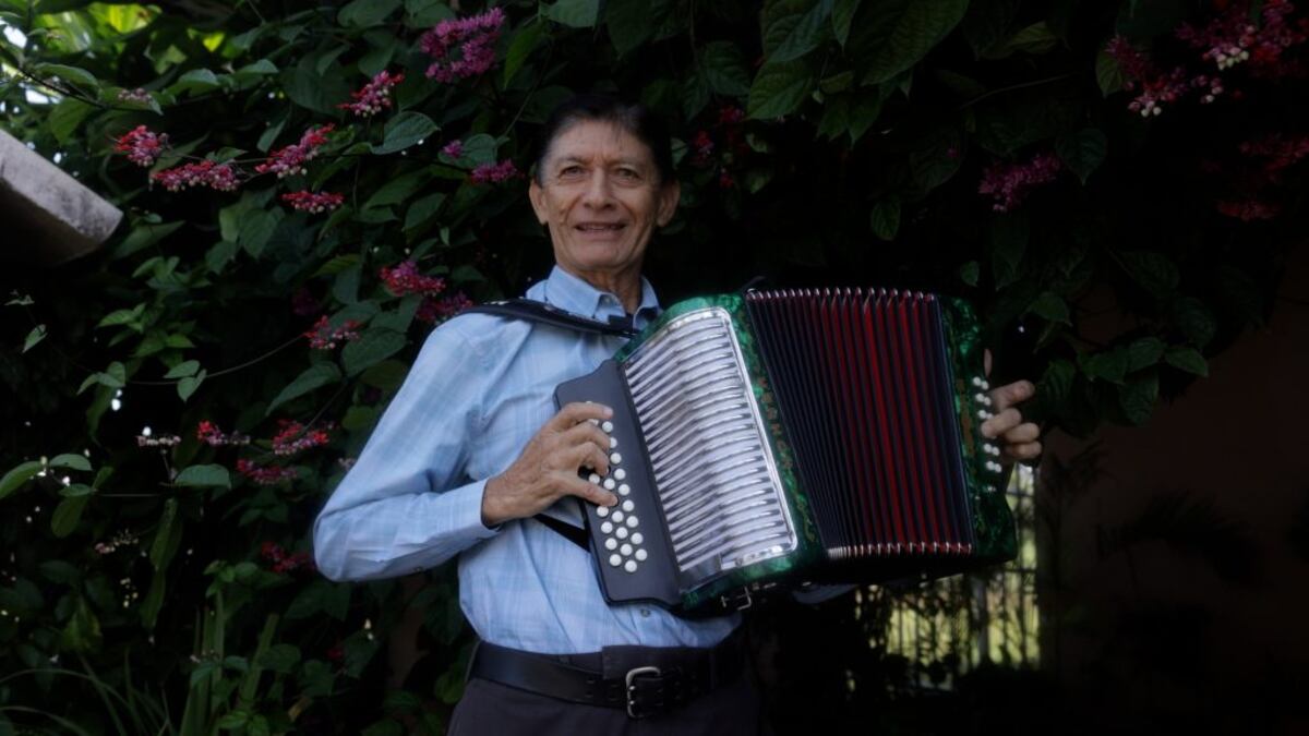 Ulpiano Vergara, la artesana Astevia Belén y otros panameños que serán homenajeados en el Desfile de las Mil Polleras