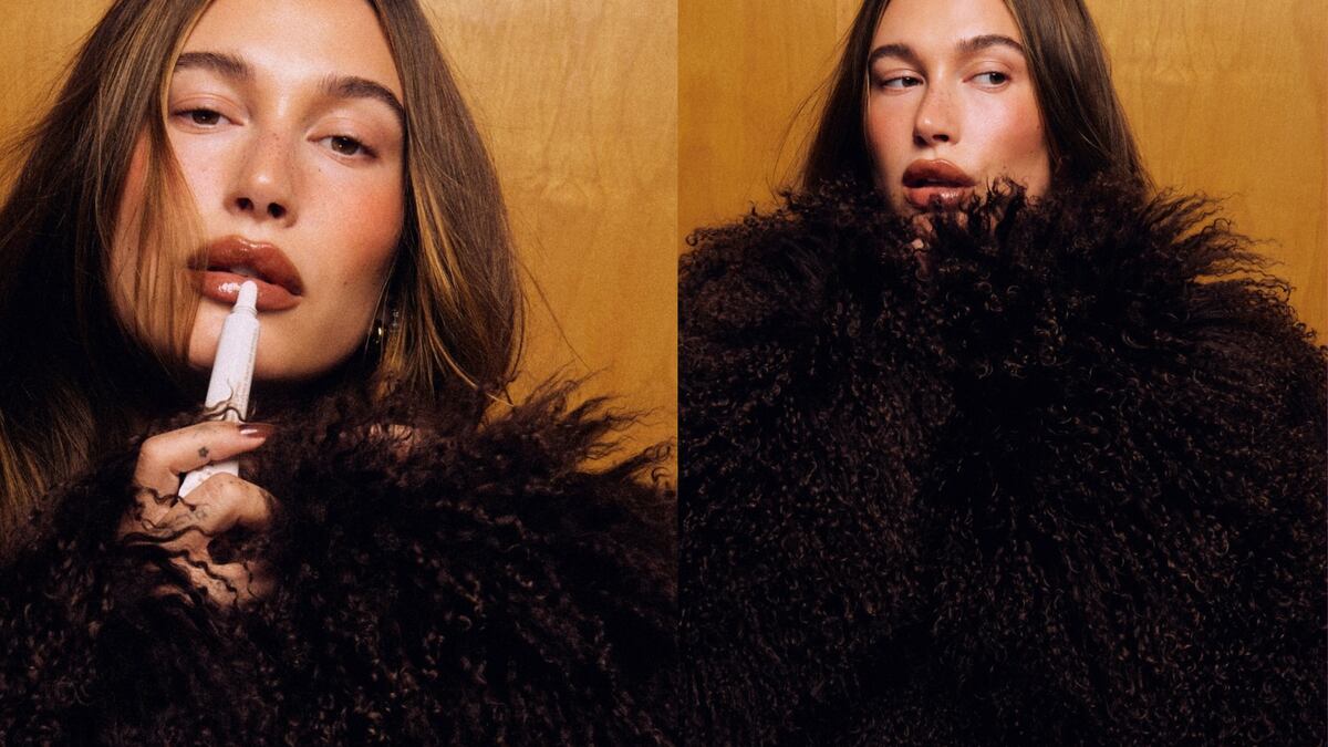 La modelo Hailey Bieber vende su marca de belleza por un acuerdo del mil millones de dólares