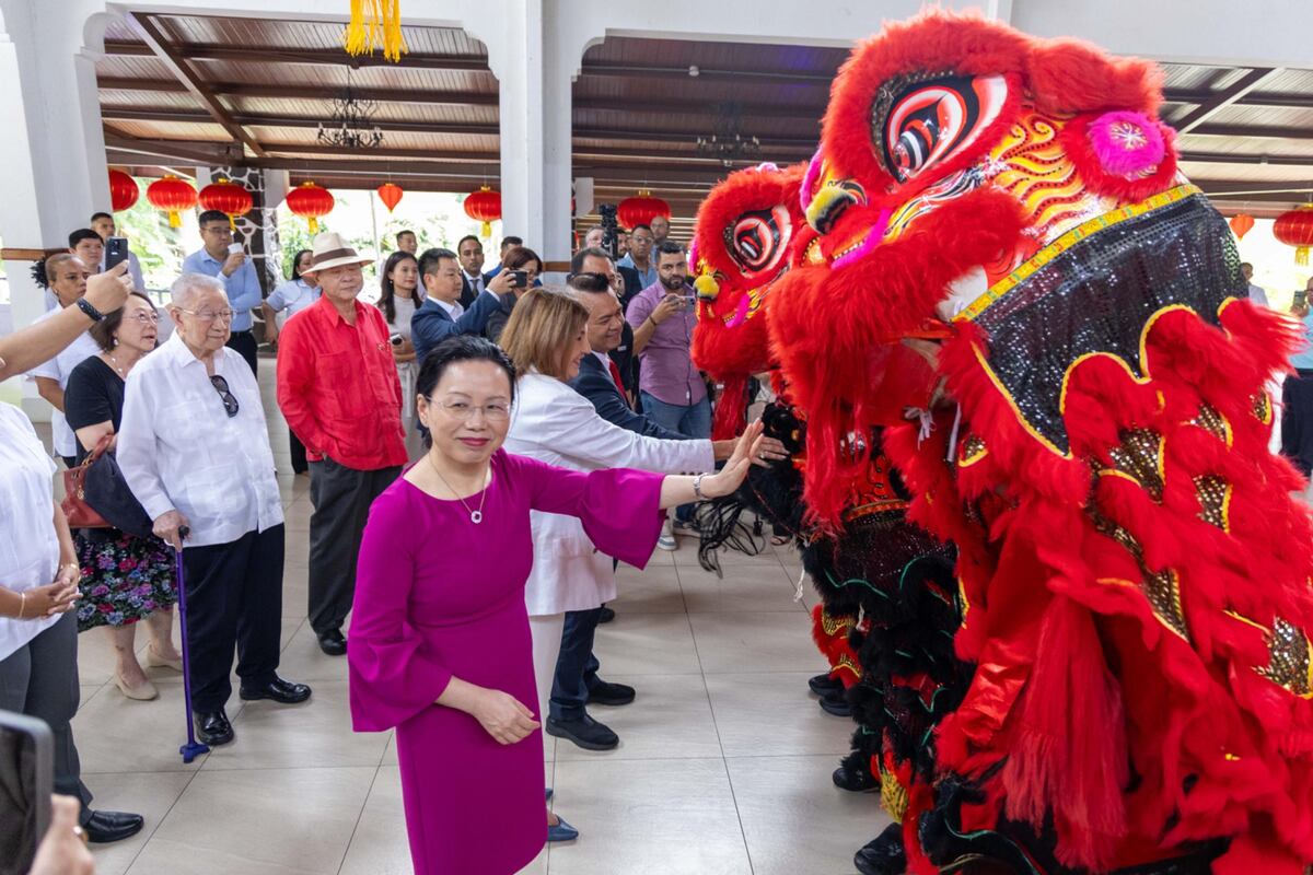 El parque Omar se iluminará con el primer Festival de Linternas Chinas en Panamá