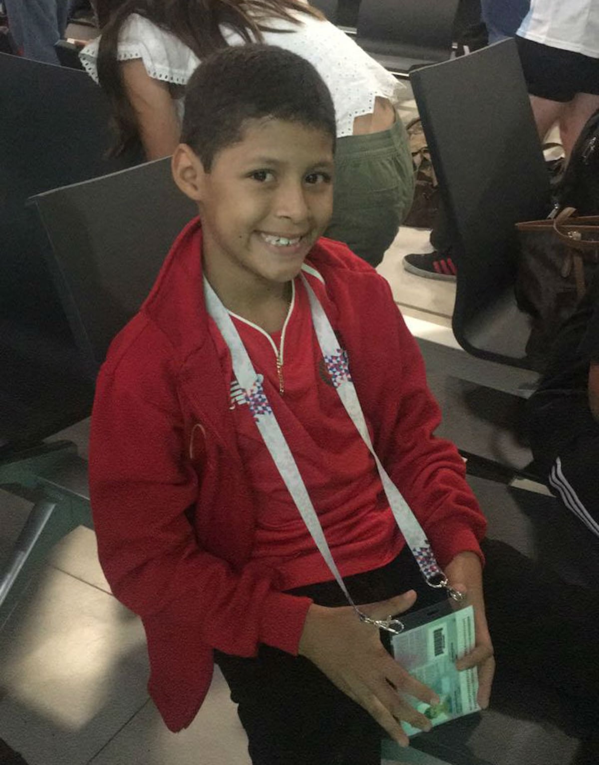 Niño que acompañó a la Sele sintió ‘nervios, emoción y mucha alegría’