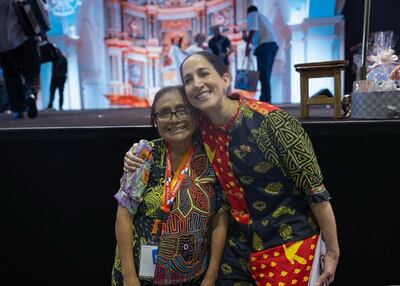 La historia detrás del atuendo del diseño guna que lució la ministra de Cultura, María Eugenia Herrera, durante la Feria Nacional de Artesanías 