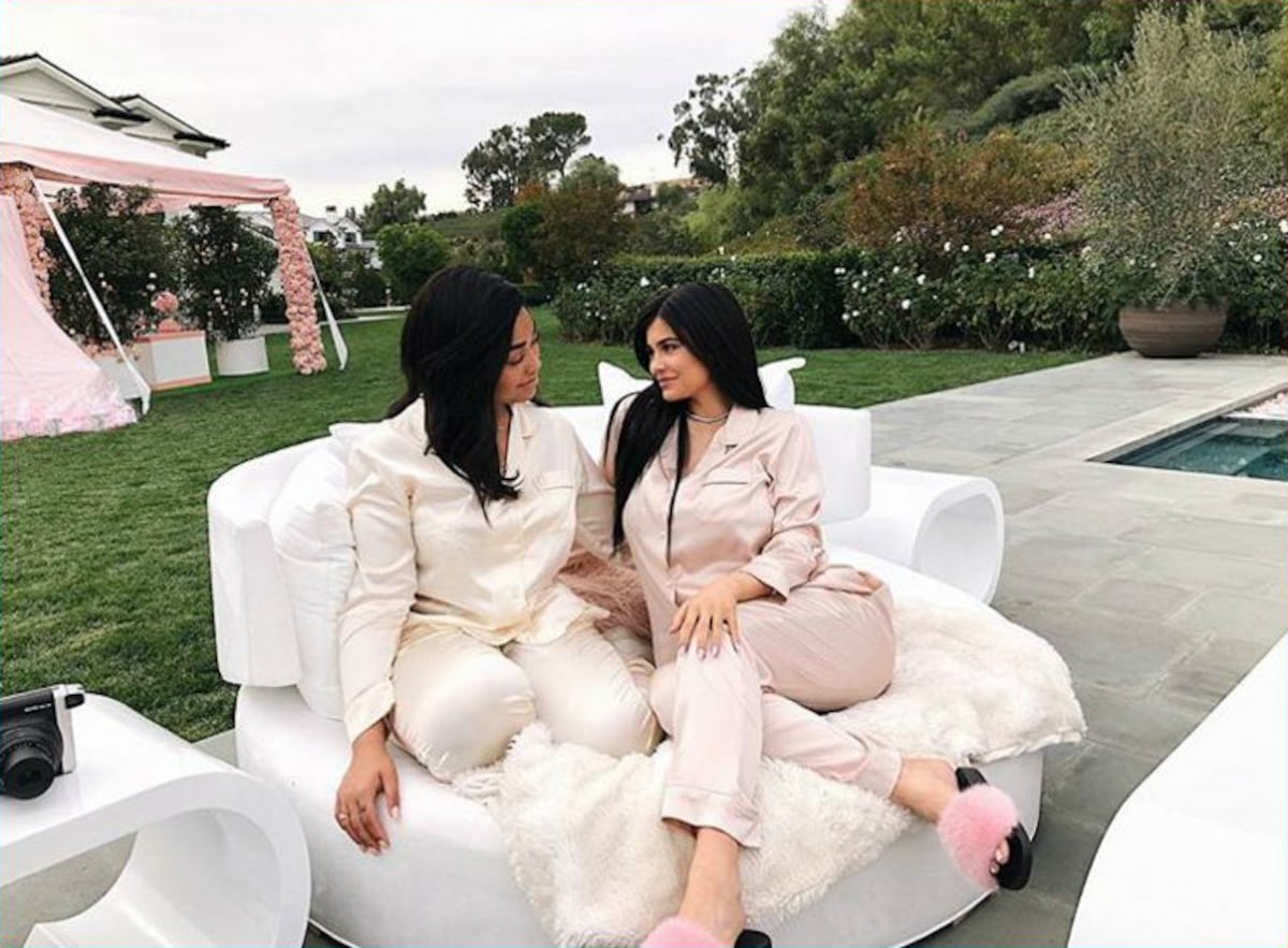 Kylie Jenner presenta a su bebé