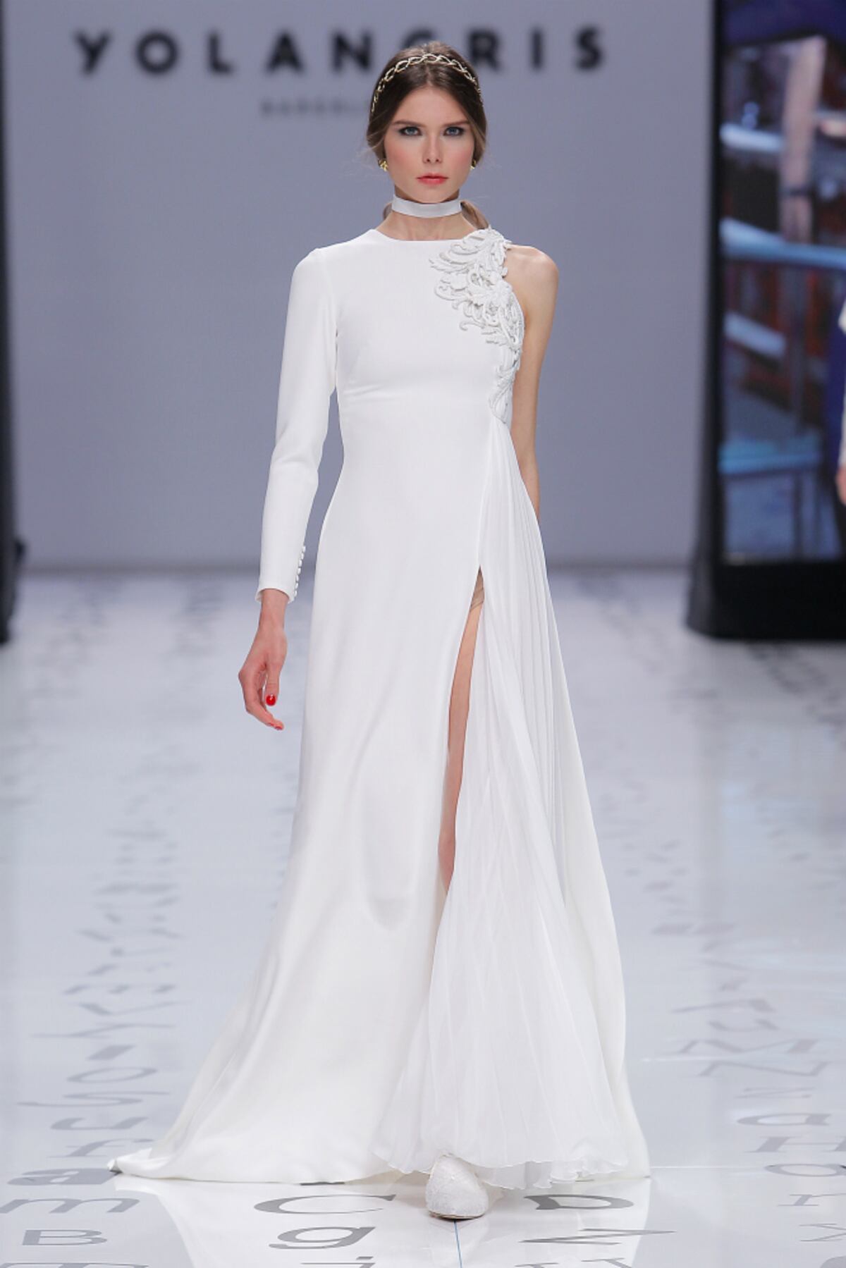 Ocho tendencias en trajes para la novia