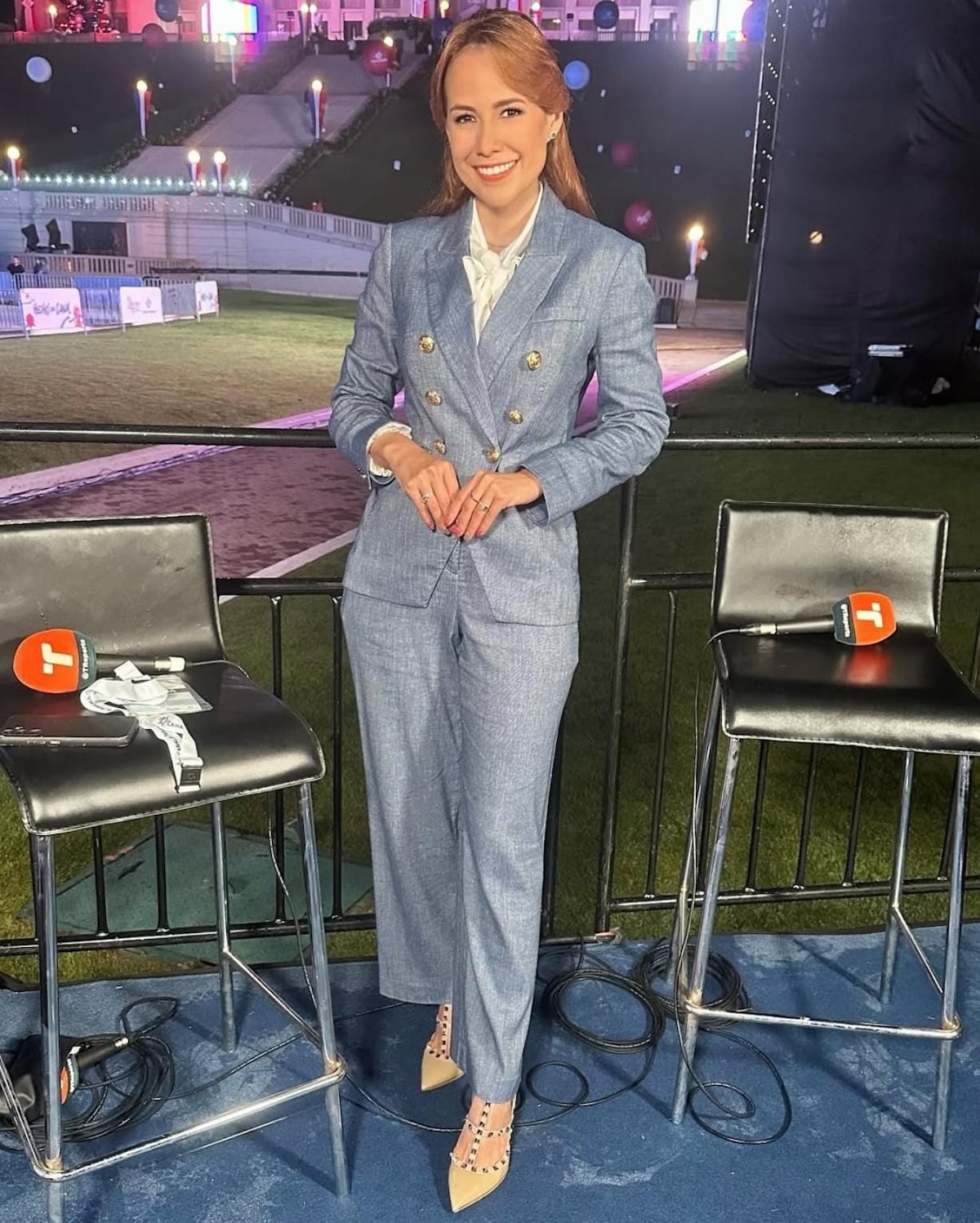 Nicolle Ferguson, Blanca Herrera y otros asistentes al acto de aniversario por los 25 años de la reversión del Canal de Panamá