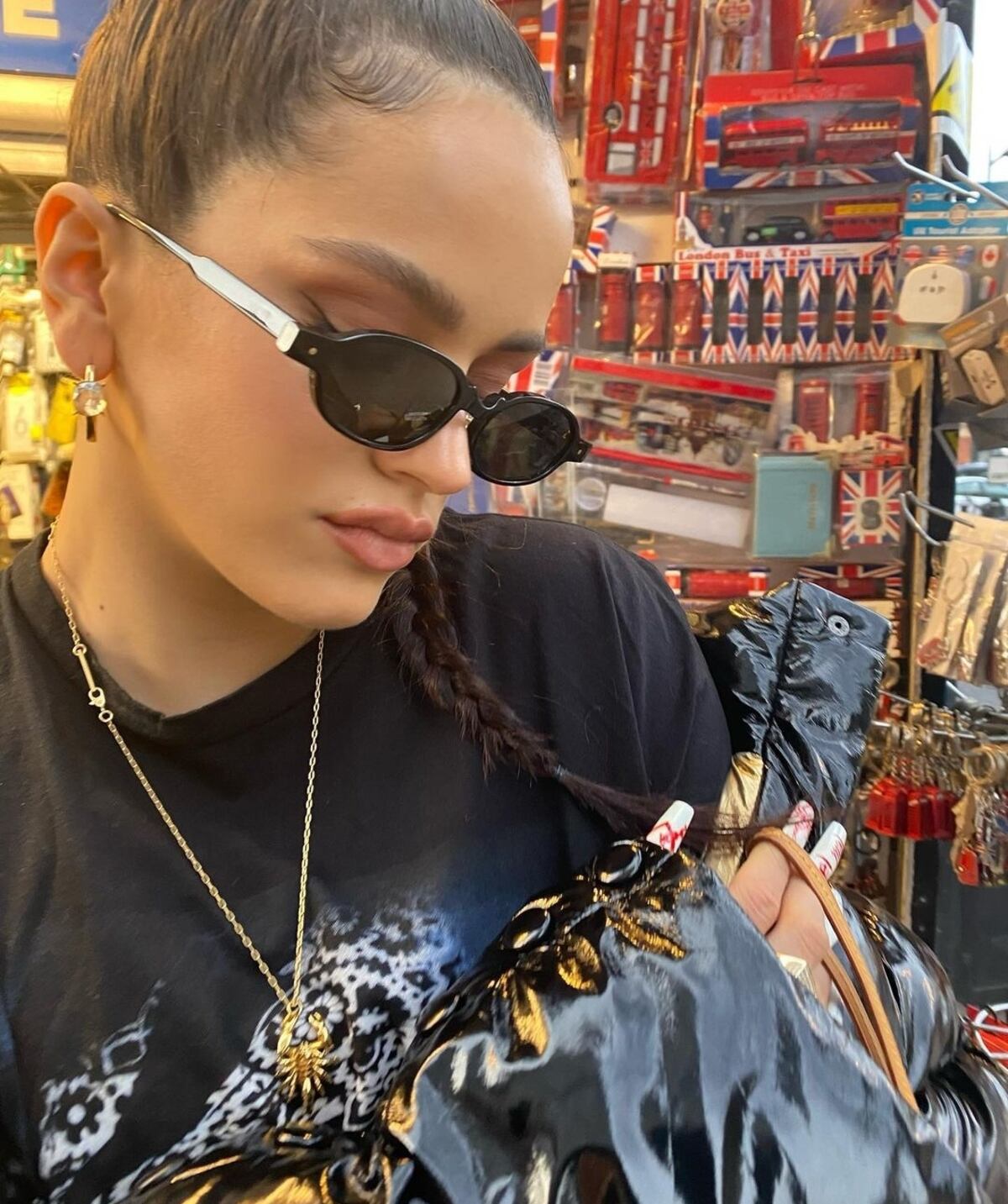 Cinco estilos de lentes de sol para combinar tus outfits