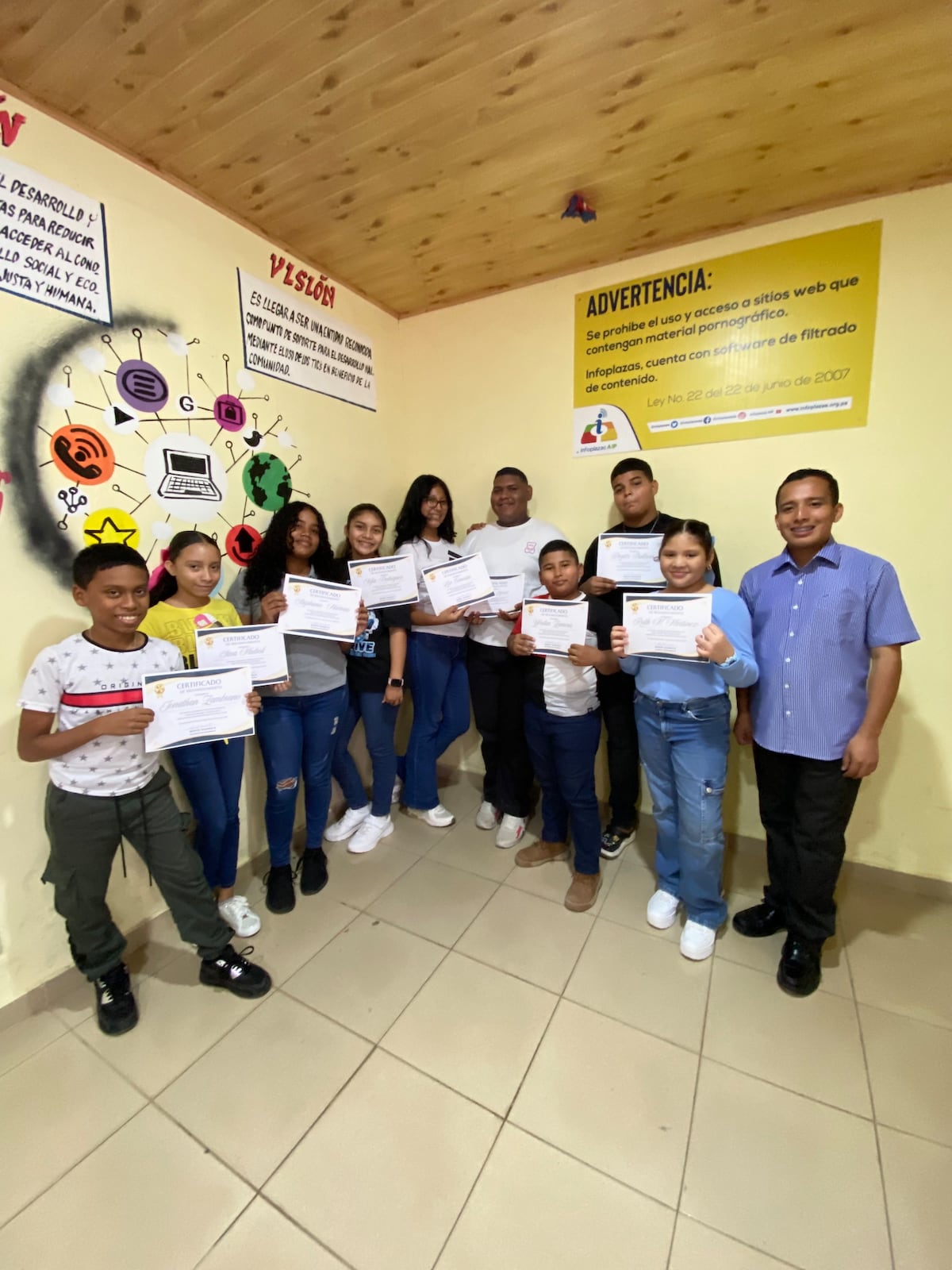 Jóvenes líderes con propósito: las historias de Carolin y Manuel