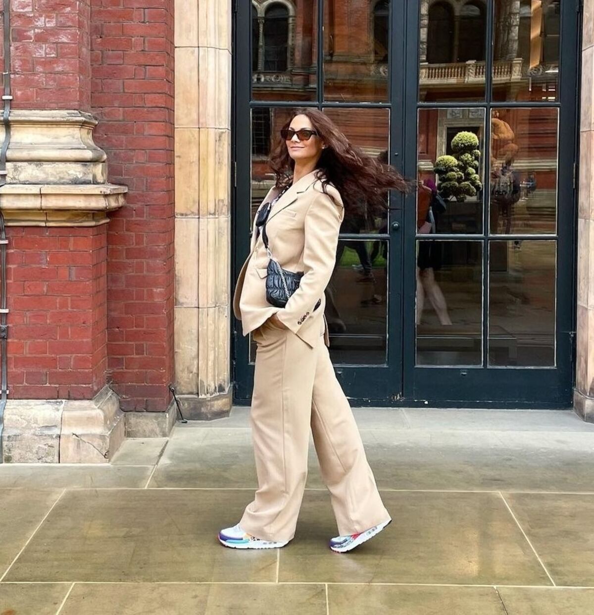 De la oficina a la calle: formas de llevar el traje sastre