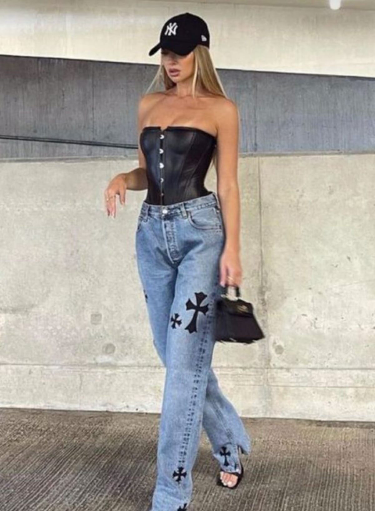 Outfits para cantar ‘Safaera’ y perrear (sola) en el concierto de Bad Bunny en Panamá