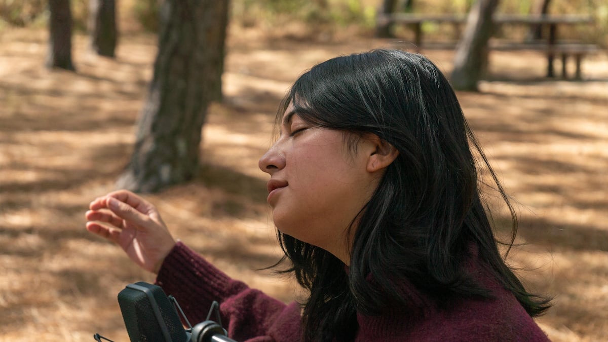 ‘Si tú me preguntas ¿cómo estás?’, la nueva canción de la panameña Ana Elisa Miranda