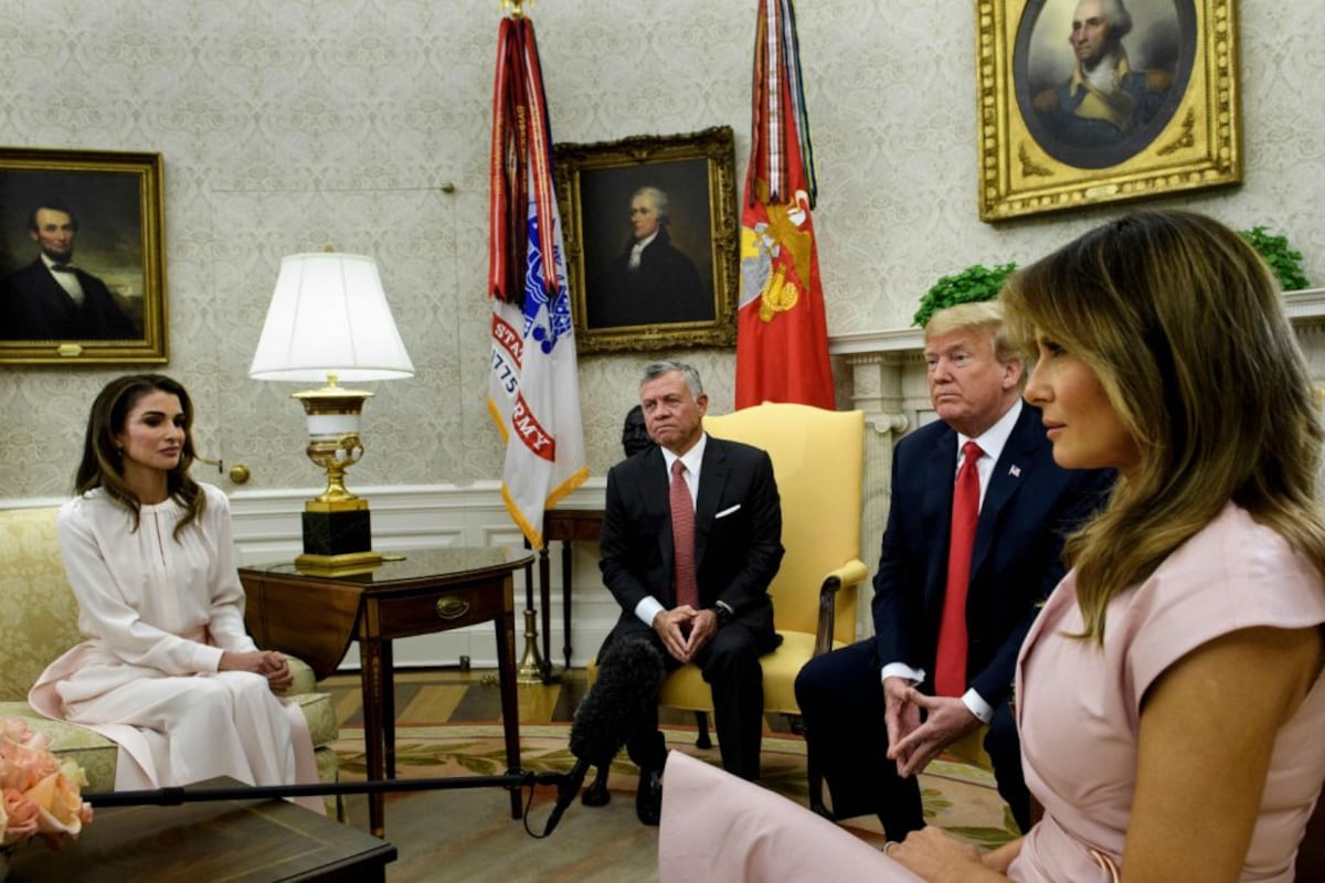 Melania Trump y Rania de Jordania, duelo en rosa