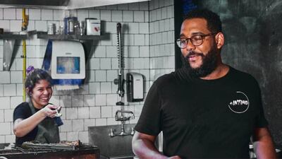 El chef panameño Carlos ‘Chombolin’ Alba y su restaurante Íntimo, entre los 100 mejores de Latinoamérica