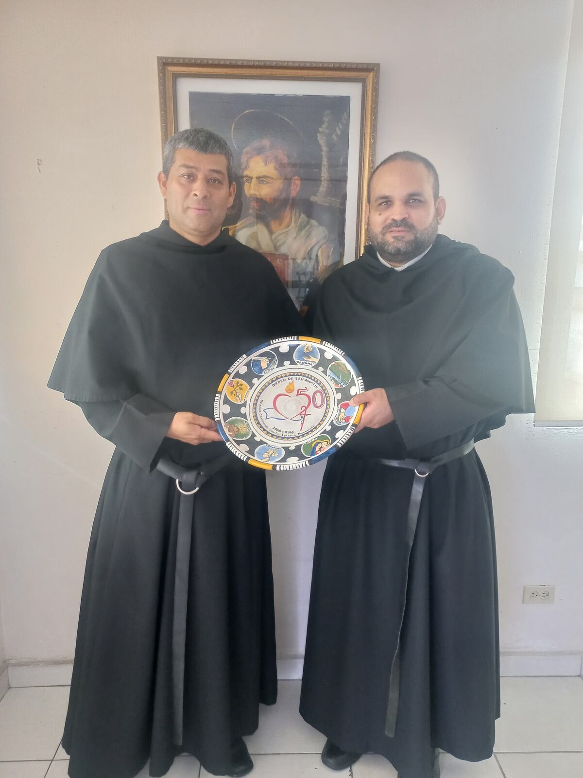 El vicario regional panameño Carlos De la Cruz recuerda al cardenal Robert Prevost en su paso por Panamá