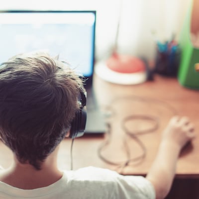 Educación a distancia y en familia