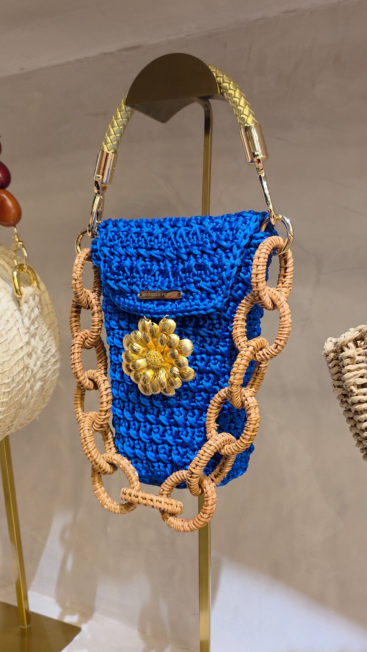 Joyería panameña con nudos quirúrgicos: Un recorrido por la boutique de Michelle Ferrer en Casco Antiguo