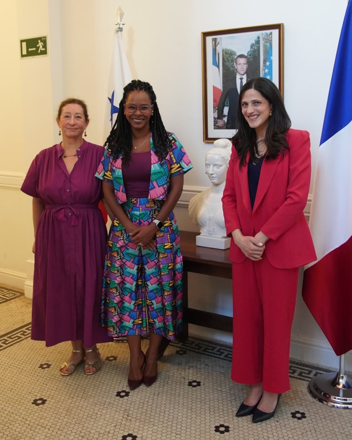 Inspirado en el vestuario congo, el ‘look’ de la diputada panameña Walkiria Chandler para una reunión diplomática 
