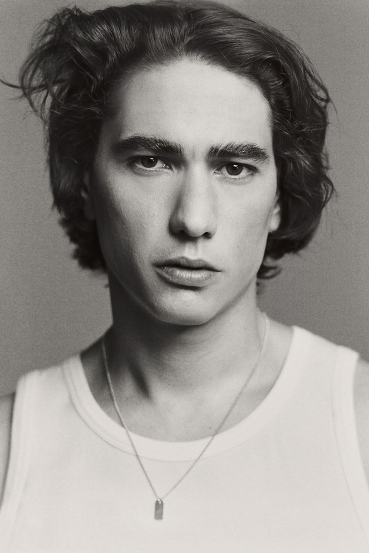 Enzo Vogrincic, de La Sociedad de la Nieve a ser la nueva imagen de Zara