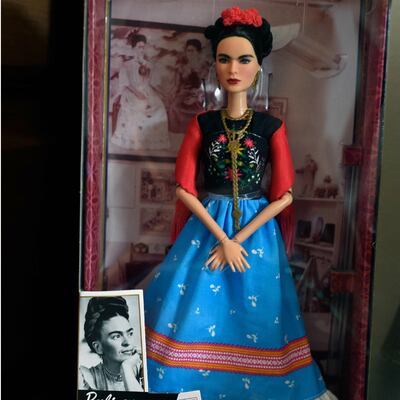 Tribunal prohíbe vender Barbie de Frida Kahlo en México