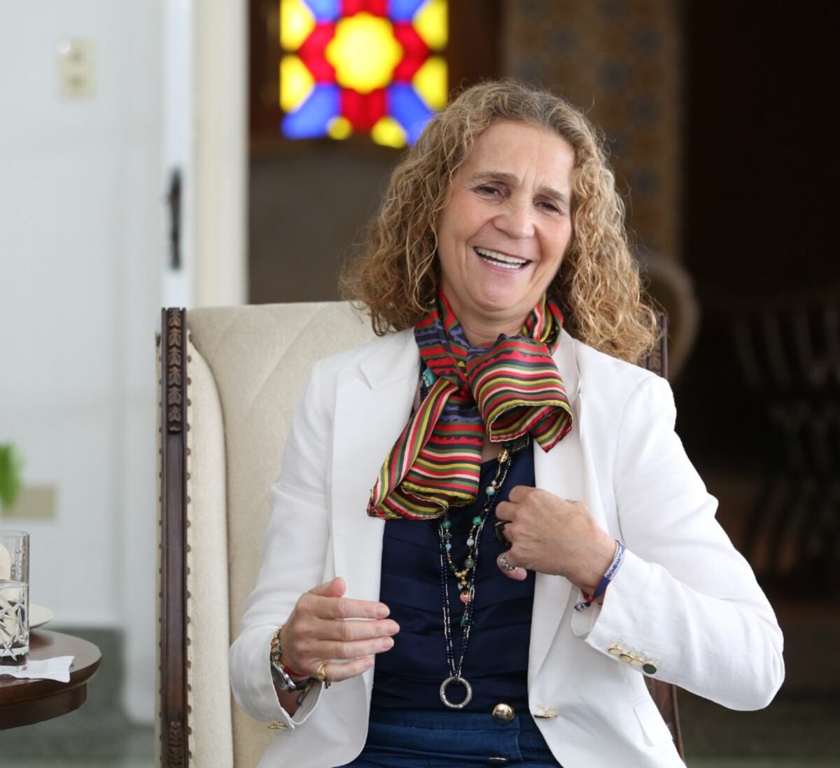 Los accesorios panameños que lució la infanta Elena en su visita