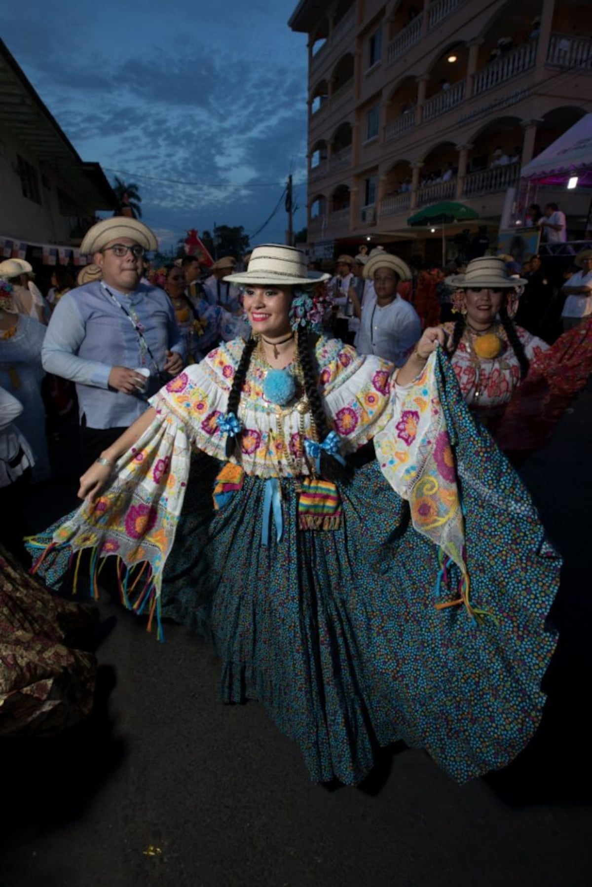 Una mirada a la octava edición del Desfile de las Mil Polleras