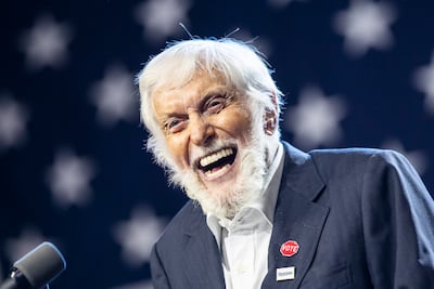 Dick Van Dyke celebra su 100 cumpleaños con la proyección de un documental sobre su vida