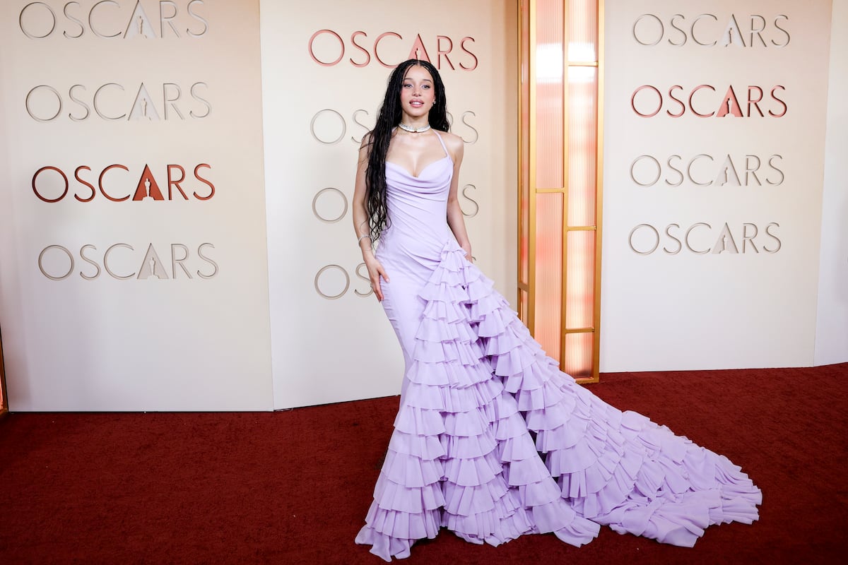 De colores en los Óscar: 10 ‘looks’ que iluminaron la alfombra roja