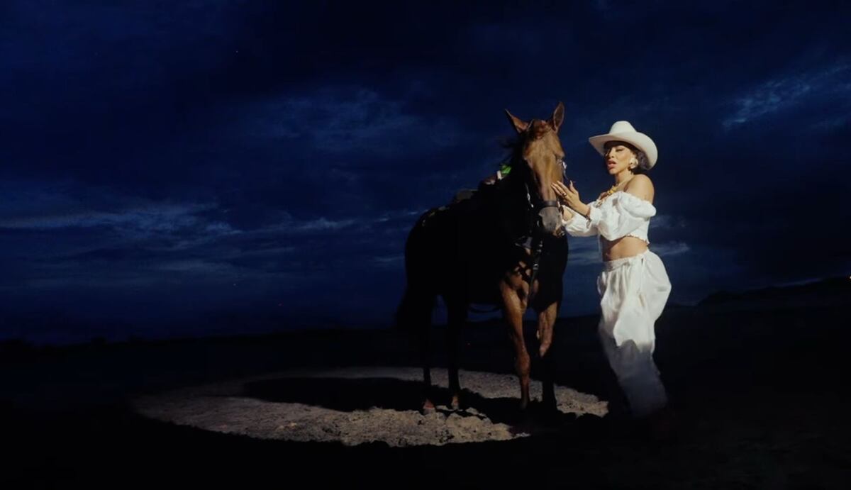 Demphra lanza su nuevo tema musical ‘Pa’ Curarme’