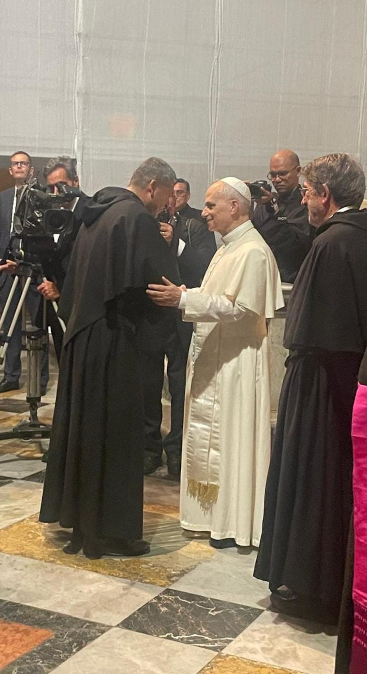 Encuentro con el papa León XIV: el fray panameño Carlos De la Cruz asiste al Capítulo General de la Orden de San Agustín en Roma