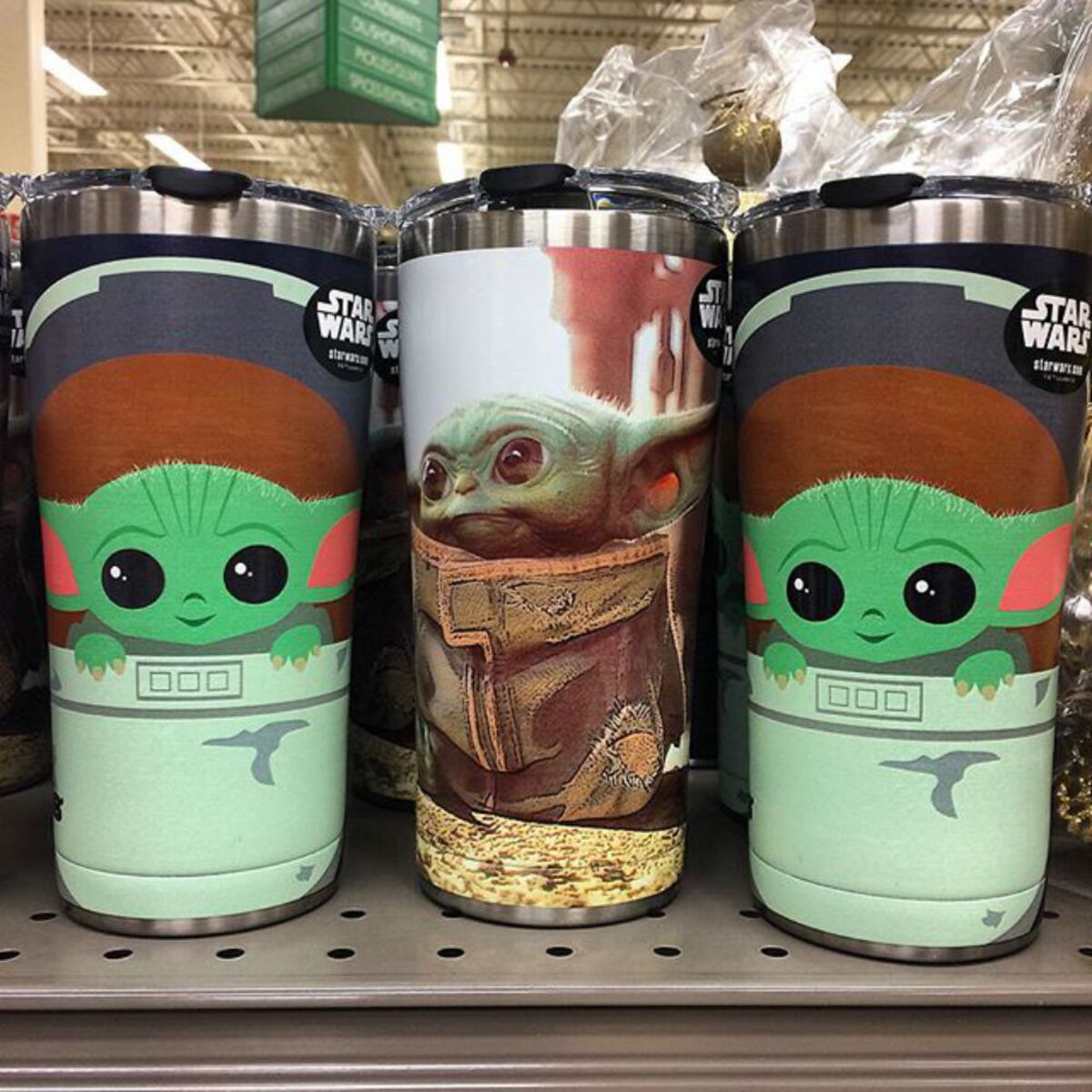 Lleva a Baby Yoda contigo