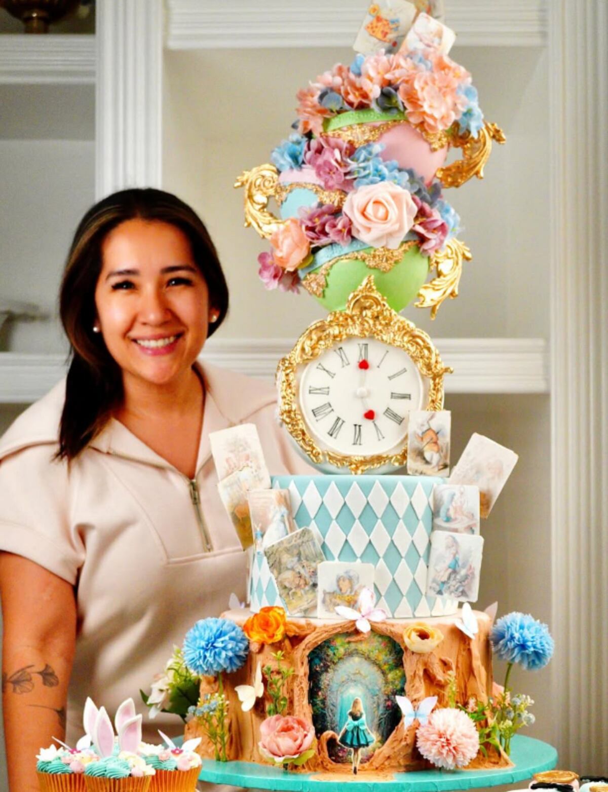 Tembleques de azúcar: este es el pastel de tres pisos inspirado en la pollera