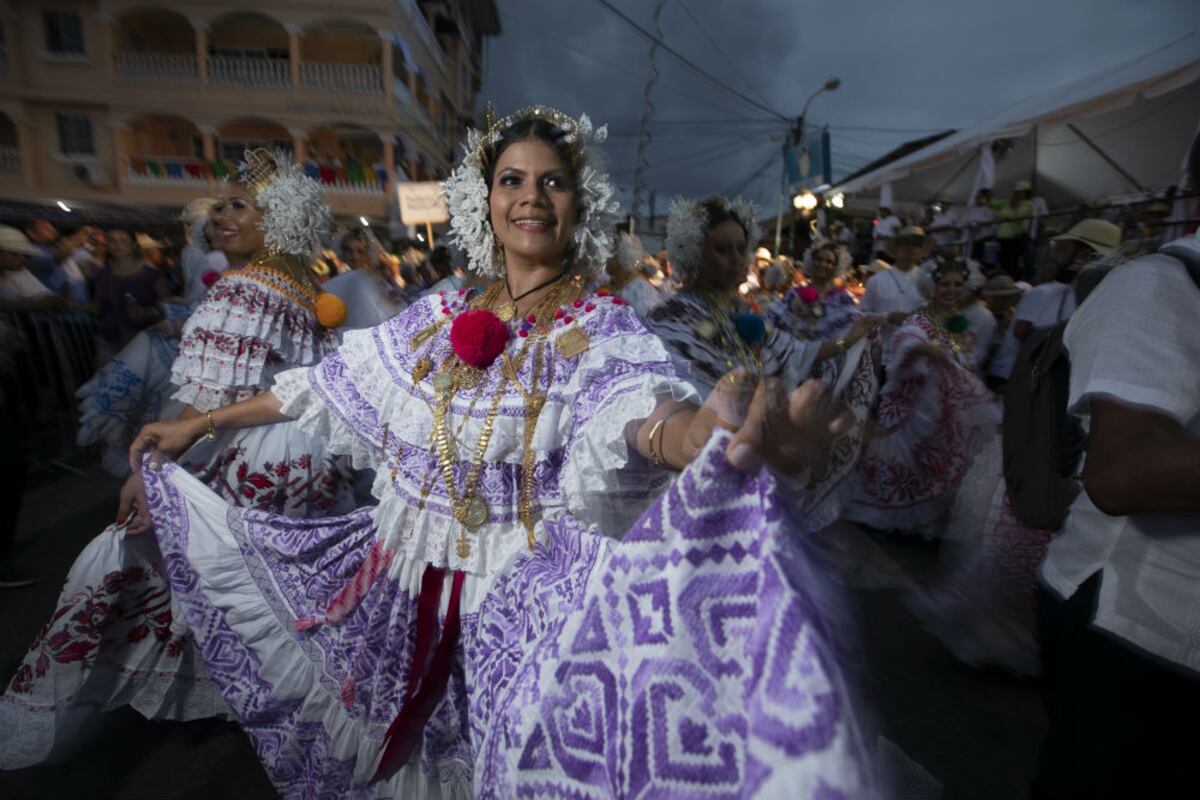 El Desfile de las Mil Polleras en Las Tablas