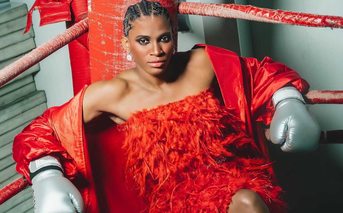 Atheyna Bylon, como una diosa